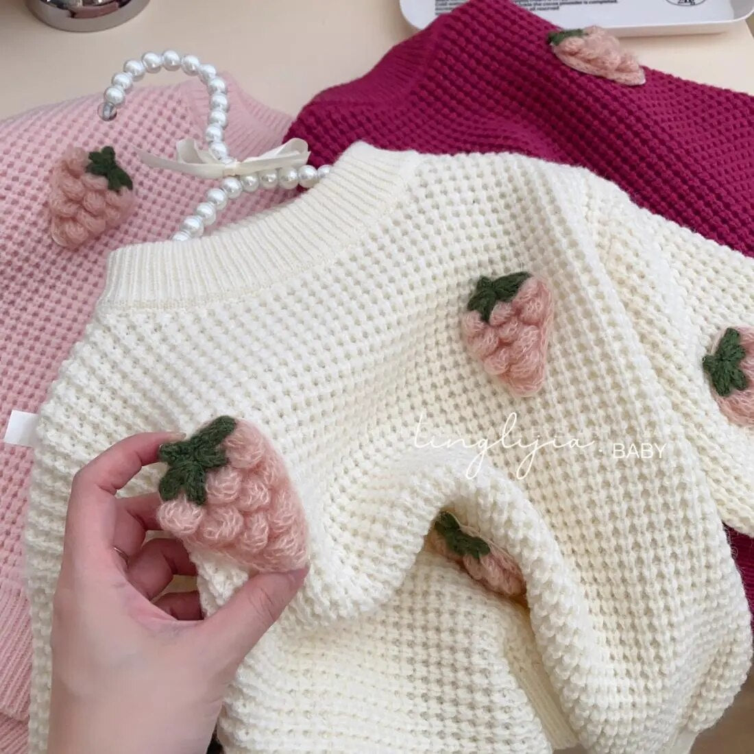 STRAWBERRY PULLOVER