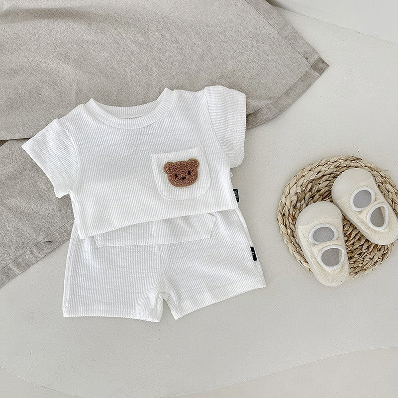 Set premium di pantaloncini e maglietta a coste con orsacchiotto 