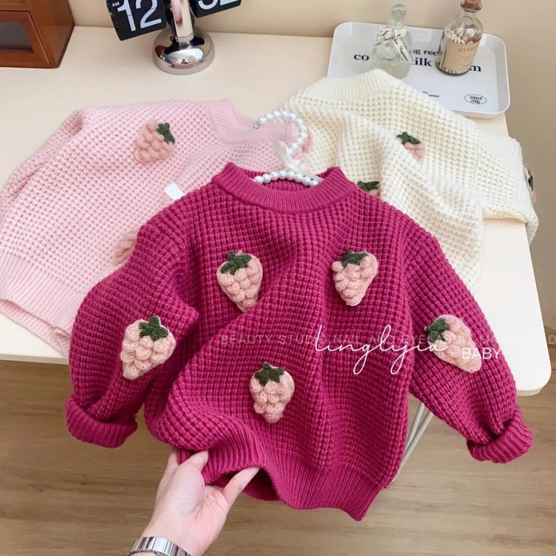 STRAWBERRY PULLOVER