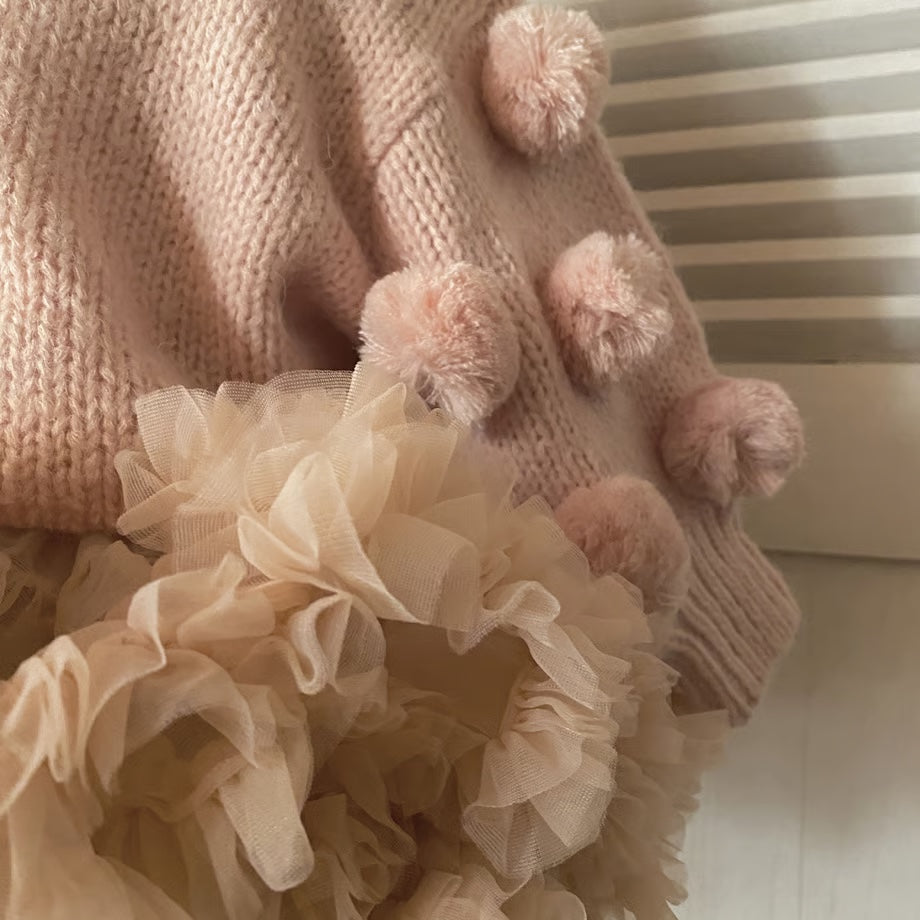 HEART SWEATER